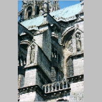 Chartres, 11, Langhaus Strebesystem von SO, Foto Heinz Theuerkauf, large.jpg
